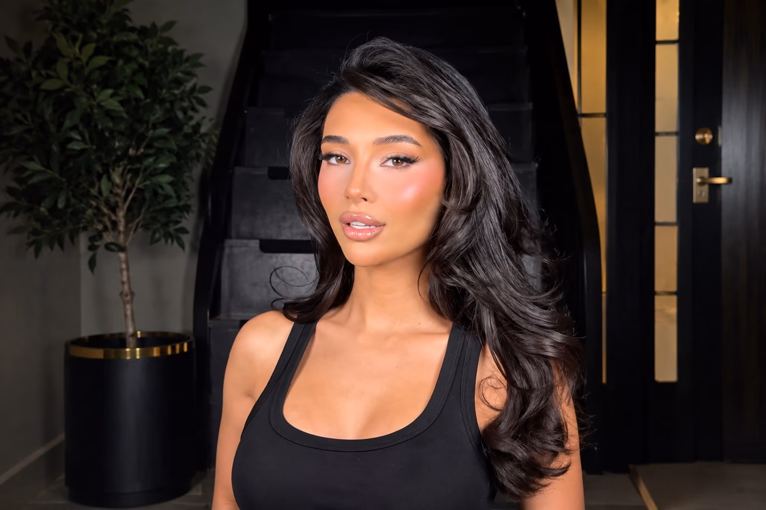 How to Plan Hair and Makeup for a Dubai Pre-Wedding Shoot: Timeline, Looks, and What to Ask For