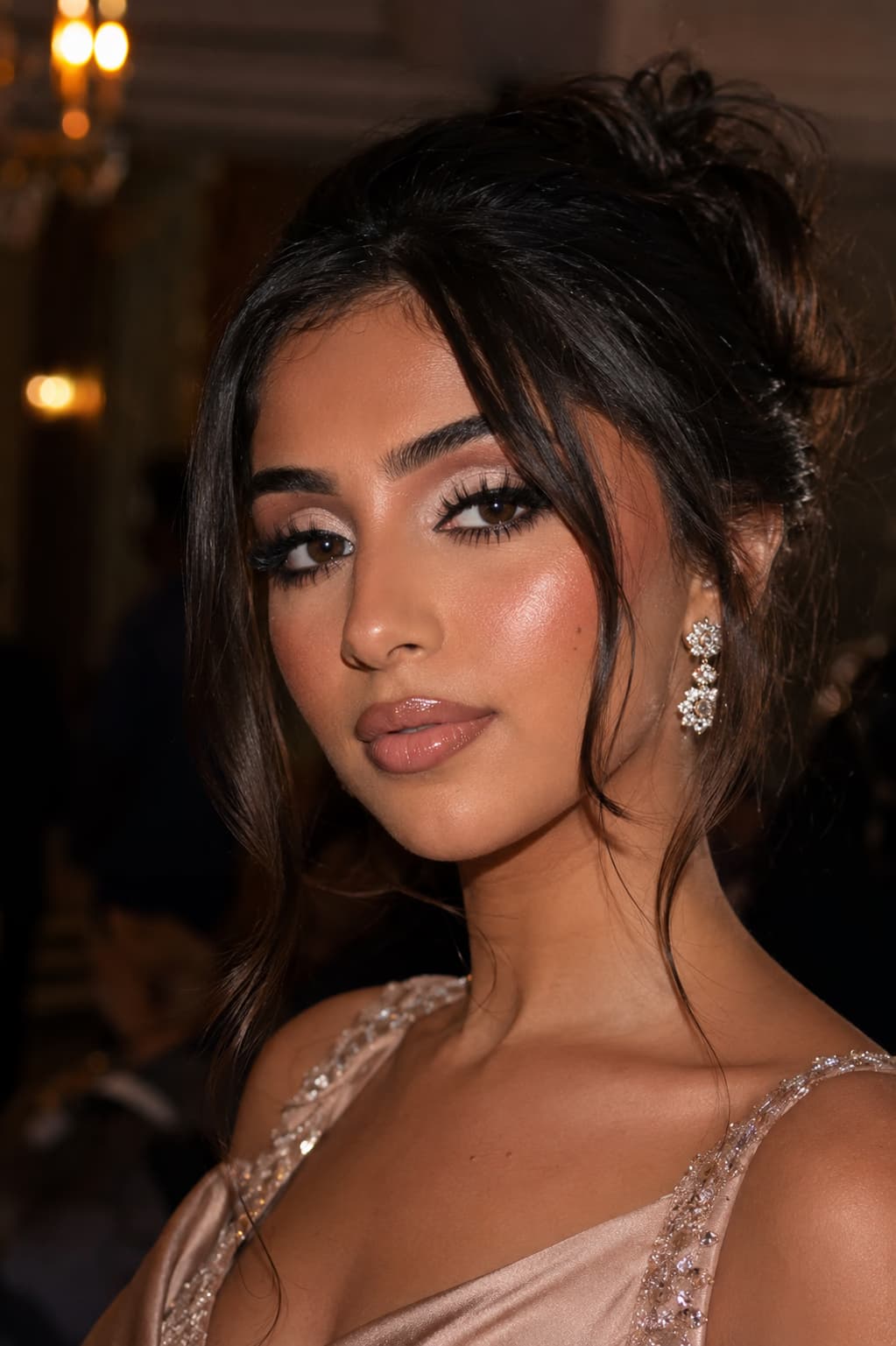Prom and graduation makeup by Elani Artistry Dubai, soft glam look for graduation night